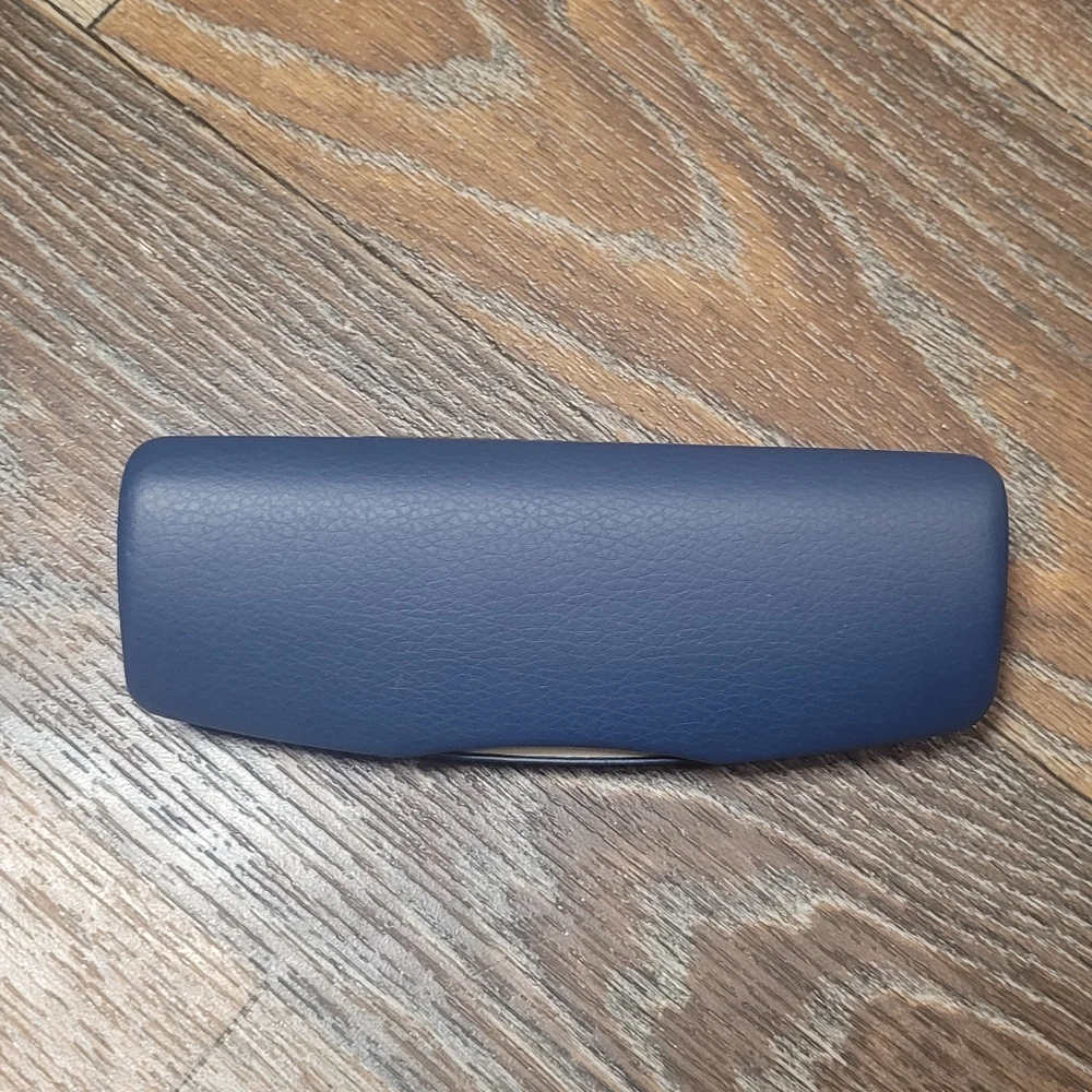 Cole Haan Hard Shell Sunglasses Glasses Case Blue Clamshell - Picture 2 of 3